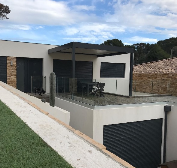 PORTE GARAGE NOIRE ALUMINIUM HAUT DE GAMME BOUCHES DU RHONE